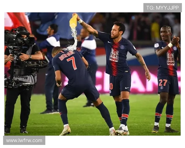 洛里昂俱乐部宣布新赛季阵容调整 强化攻防阵线备战挑战 洛里昂俱乐部宣布新赛季阵容调整 强化攻防阵线备战挑战