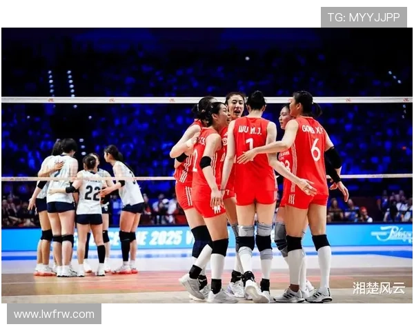 中国女排连克强敌挺进总决赛展现团队力量与不屈拼搏精神 中国女排连克强敌挺进总决赛展现团队力量与不屈拼搏精神