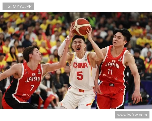 中国男篮胜日本晋级亚洲杯四强 末节发力展现冠军潜力 中国男篮胜日本晋级亚洲杯四强 末节发力展现冠军潜力