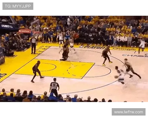 最新nba赛场动态揭示球队竞争格局与明星表现走势全解析热点汇