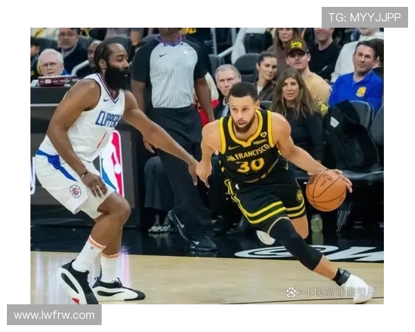 NBA赛季焦点对决升级球星交易与争冠格局引发热议联盟走势解析 NBA赛季焦点对决升级球星交易与争冠格局引发热议联盟走势解析